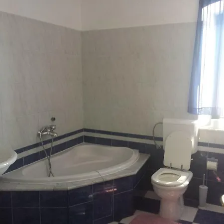 Fosa Gostinjska kuća