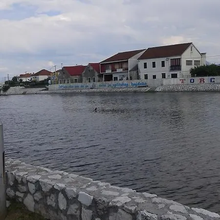 Fosa Gostinjska kuća *