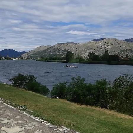 Gostinjska kuća Fosa *