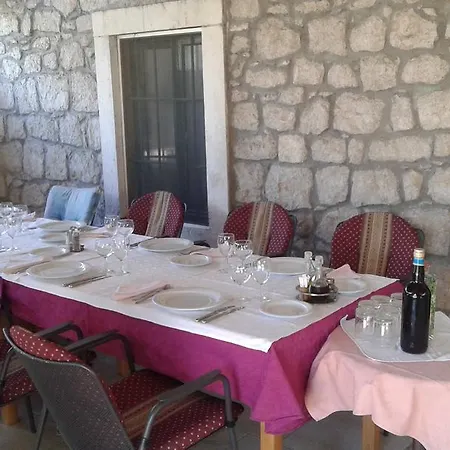 Gostinjska kuća Fosa