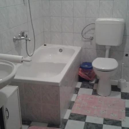 Gostinjska kuća Fosa *